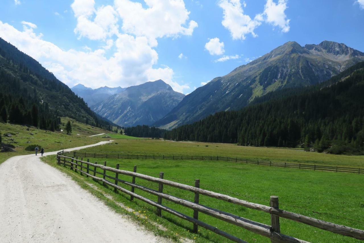 Alpenmaisonette Gipfelstuermer Bramberg am Wildkogel Luaran gambar